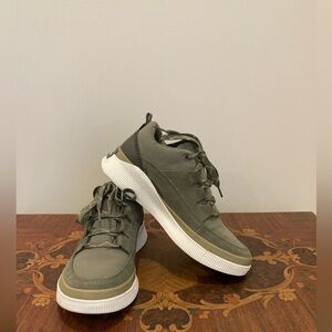 Sorel Out N About IV Low-Top Sneakers Size 9